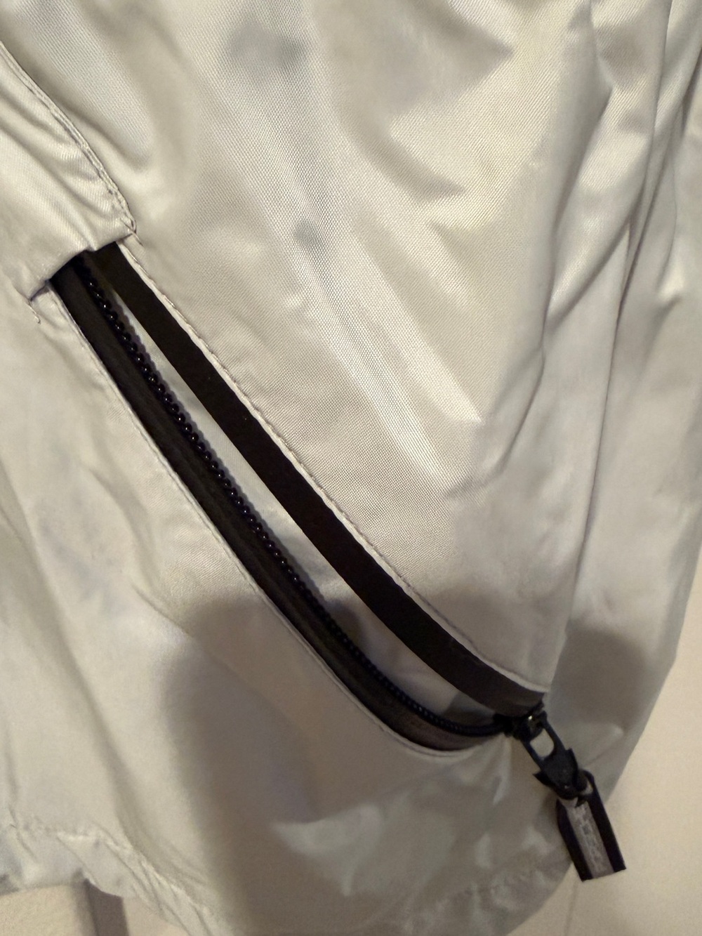 Porsche Design White Sleeveless Zip Front Vest with Black Trim - Picture 4 of 9
